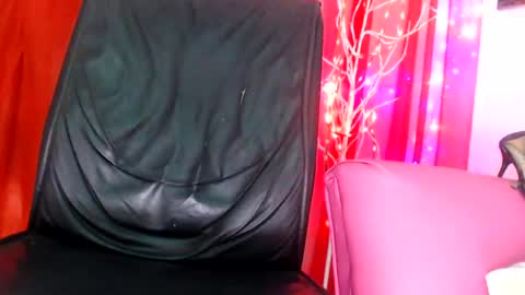Snapshot of horny_mommy17 chatting on 07.11.26 armina online show from 07.11.26