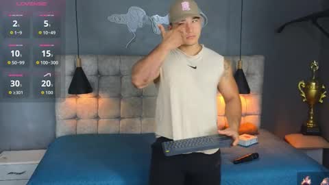 horny_nick18 online show from 12.19.25