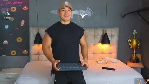 horny_nick18 online show from 01.06.26