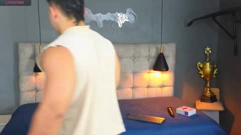 horny_nick18 online show from 01.07.26