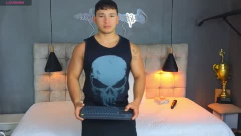 horny_nick18 online show from 01.08.26