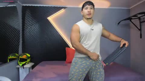 horny_nick18 online show from 04.16.26