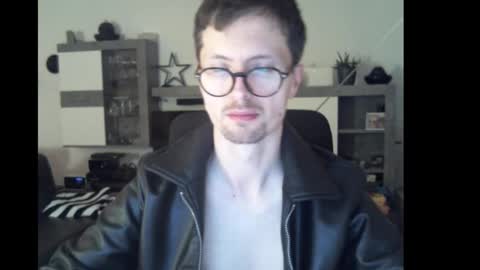 Snapshot of horny_sexy_1 chatting on 10.28.25 horny_sexy_1 online show from 10.28.25