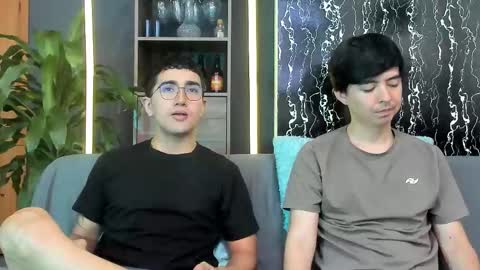Snapshot of horny_twinks_guys chatting on 02.22.26 Alex and Camilo online show from 02.22.26