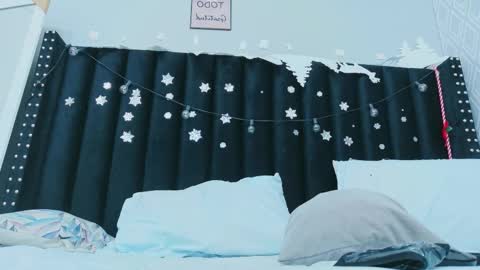 Khloe  online show from 12.15.25