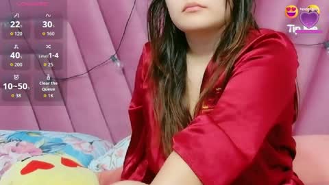 Khloe  online show from 04.03.26