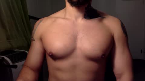 Snapshot of hornybbcxx chatting on 12.30.24 hornybbcxx online show from 12.30.24