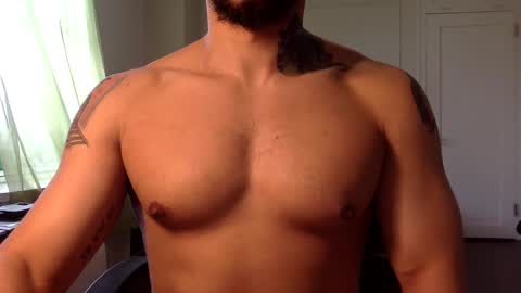 Snapshot of hornybbcxx chatting on 02.02.25 hornybbcxx online show from 02.02.25