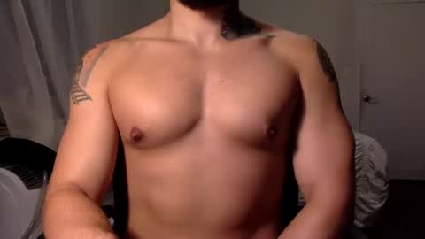 Snapshot of hornybbcxx chatting on 10.19.25 hornybbcxx online show from 10.19.25