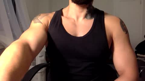 Snapshot of hornybbcxx chatting on 11.21.25 hornybbcxx online show from 11.21.25