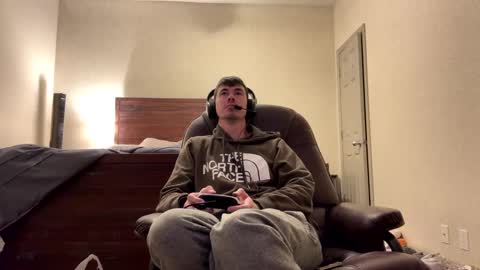 Snapshot of hornyboi2710 chatting on 12.01.24 Justin 7 inches online show from 12.01.24