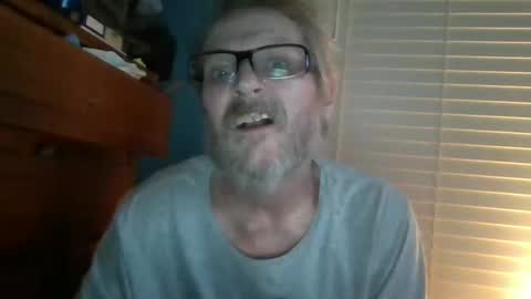 Snapshot of hornyd7711 chatting on 10.03.25 hornyd7711 online show from 10.03.25