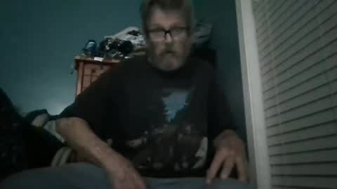 Snapshot of hornyd7711 chatting on 10.11.25 hornyd7711 online show from 10.11.25