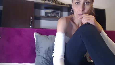 AshlineKatte online show from 09.27.25