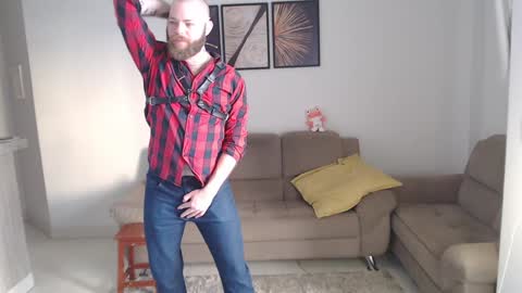 Snapshot of hornyhairy_bi chatting on 01.21.25 Harry online show from 01.21.25