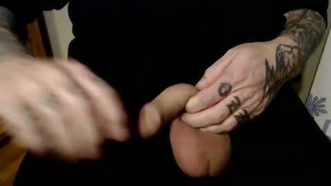 Snapshot of hornyhumpers chatting on 01.01.25 Hornyhumper online show from 01.01.25