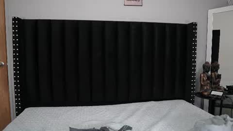 Snapshot of hornylatimommy chatting on 07.12.26 Natasha online show from 07.12.26