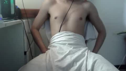 Snapshot of hornylilfuckbuddy chatting on 10.10.25 Flea online show from 10.10.25