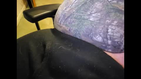 Snapshot of hornynpa chatting on 10.28.25 Say hi if horny online show from 10.28.25