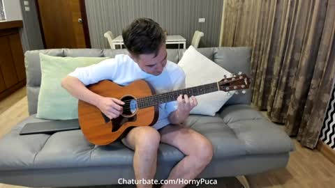 Snapshot of hornypuca chatting on 10.05.25 Puca Tam online show from 10.05.25