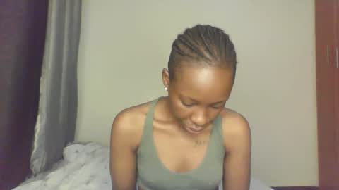 Snapshot of hornysouls01 chatting on 09.18.25 hornysouls01 online show from 09.18.25