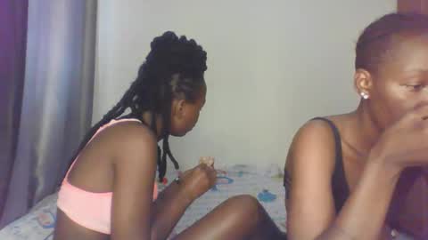 Snapshot of hornysouls01 chatting on 09.27.25 hornysouls01 online show from 09.27.25