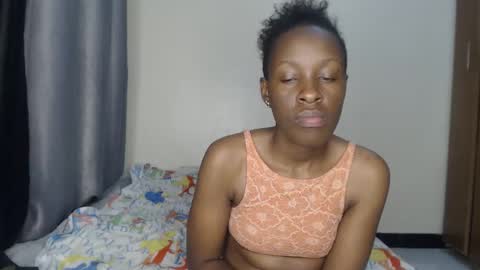 Snapshot of hornysouls01 chatting on 10.03.25 hornysouls01 online show from 10.03.25