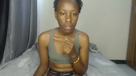 Snapshot of hornysouls01 chatting on 10.12.25 hornysouls01 online show from 10.12.25