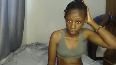 Snapshot of hornysouls01 chatting on 10.21.25 hornysouls01 online show from 10.21.25