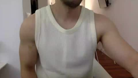 Snapshot of hornyspaniard93 chatting on 06.16.26 hornyspaniard93 online show from 06.16.26