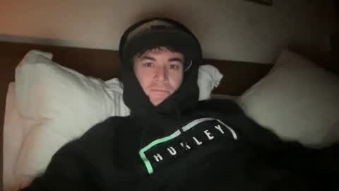 Snapshot of hornytightboy89 chatting on 12.21.24 Hornytightboy89 online show from 12.21.24