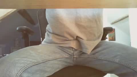 Snapshot of hornyworkerfr chatting on 06.16.26 hornyworkerfr online show from 06.16.26