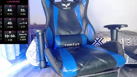 horse_man2 online show from 04.14.26