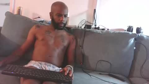 Horus00 online show from 10.02.25