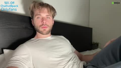 Snapshot of hot8pack01 chatting on 12.03.24 Edward aka Wolf online show from 12.03.24