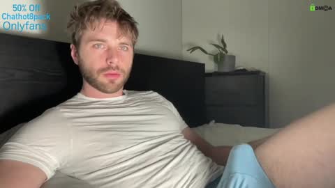 Snapshot of hot8pack01 chatting on 03.03.25 Edward aka Wolf online show from 03.03.25