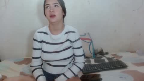 Snapshot of hot_and_complacent_latin chatting on 11.09.25 hot_and_complacent_latin online show from 11.09.25