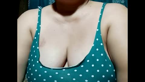 Snapshot of hot_boobs21 chatting on 02.17.25 hot_boobs21 online show from 02.17.25