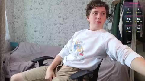 Snapshot of hot_boy_oscar chatting on 10.21.25 Oscar  online show from 10.21.25
