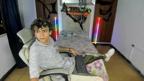 hot bunny online show from 10.30.25