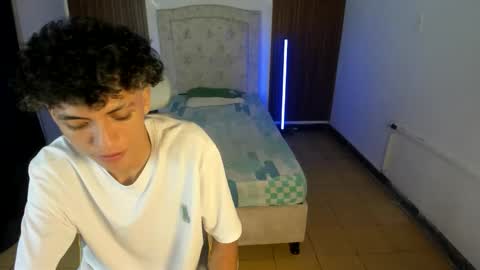 hot bunny online show from 11.30.25