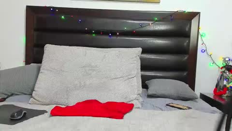 hot_chocolate4u online show from 01.05.26