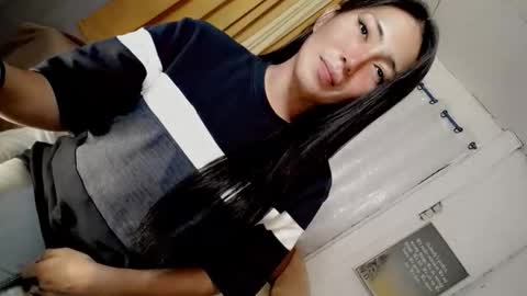 its me CLAUDIA online show from 02.09.26