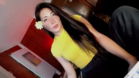 Snapshot of hot_claudia69 chatting on 08.06.26 its me CLAUDIA online show from 08.06.26