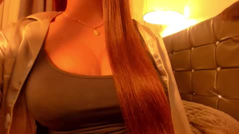 Snapshot of hot_fucking_lee chatting on 03.04.26 kelly lee online show from 03.04.26