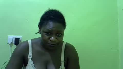 Snapshot of hot_girlly chatting on 11.26.25 hot_girlly online show from 11.26.25