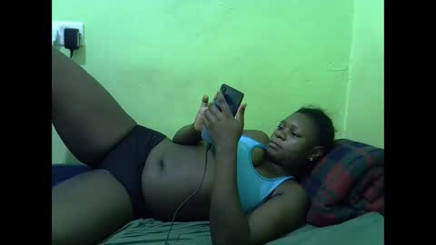 Snapshot of hot_girlly chatting on 11.29.25 hot_girlly online show from 11.29.25