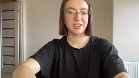 Lina online show from 12.17.24