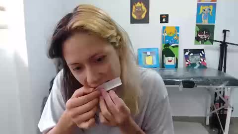 Mia online show from 09.19.25