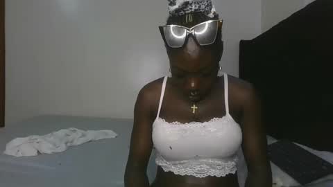 Hot petite online show from 04.03.26